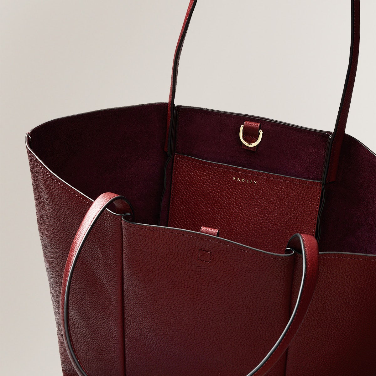 Henrietta Place Leather Large Open Top Tote Bag in Merlot - H2258603