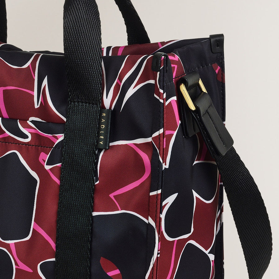 Canford Gardens Leather Medium Ziptop Grab Bag in Merlot - H2282603
