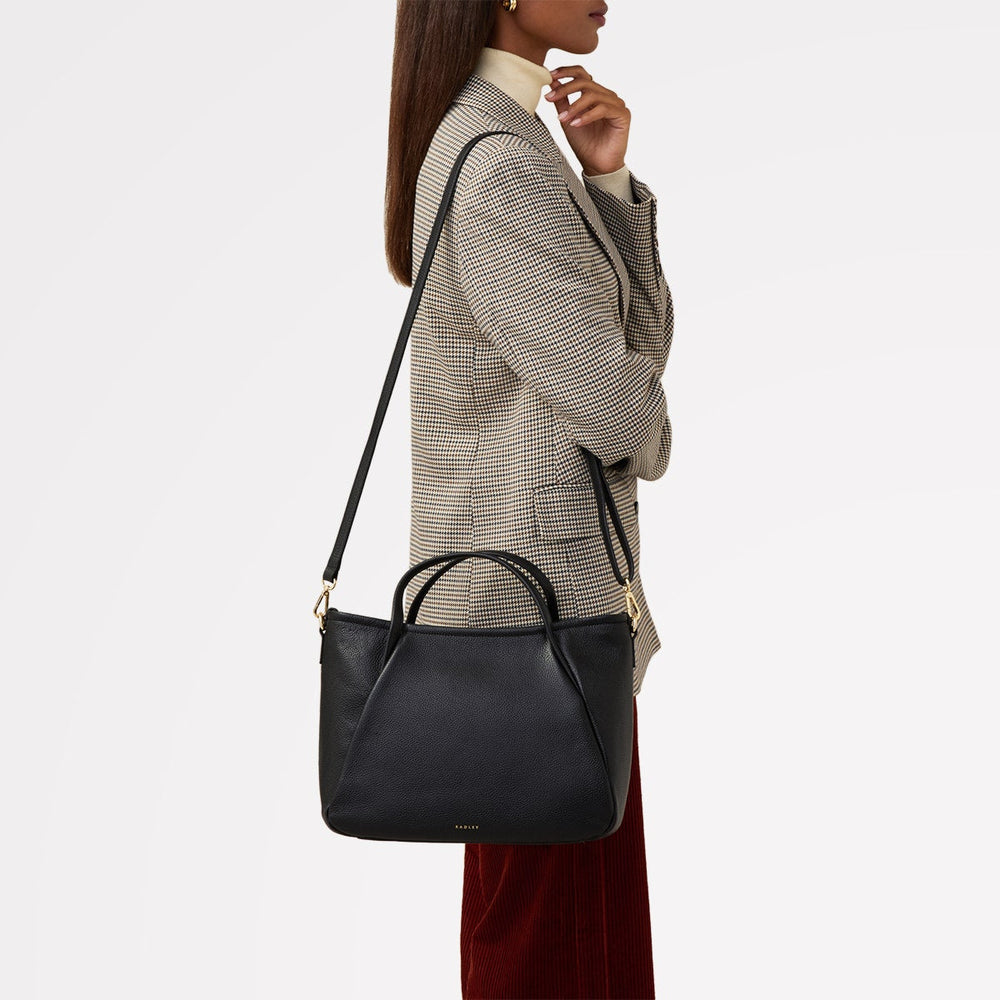 Eastney Street Leather Medium Ziptop Grab Bag in Black - H2323001