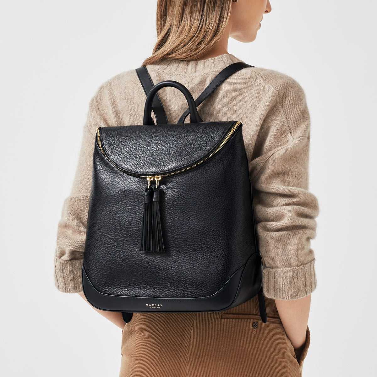 Milligan Street Leather Medium Zip Around Backpack in Black - H8951001