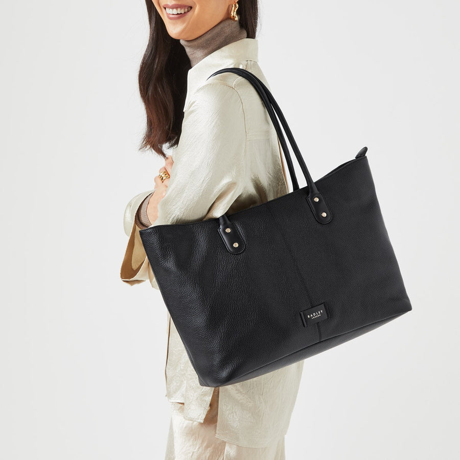 Southwark Lane Leather Large Ziptop Tote Bag in Black - H9125001