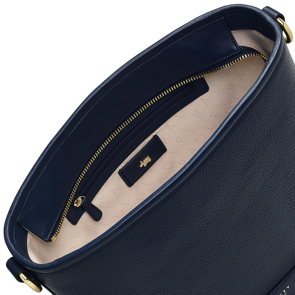 Montgomery Square Leather Medium Open Top Shoulder Bag in Ink - H9314401