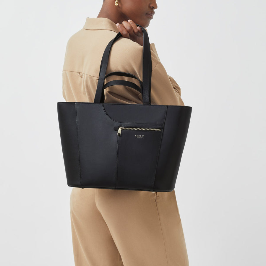 Pockets Leather Large Ziptop Tote Bag in Black - H9320001