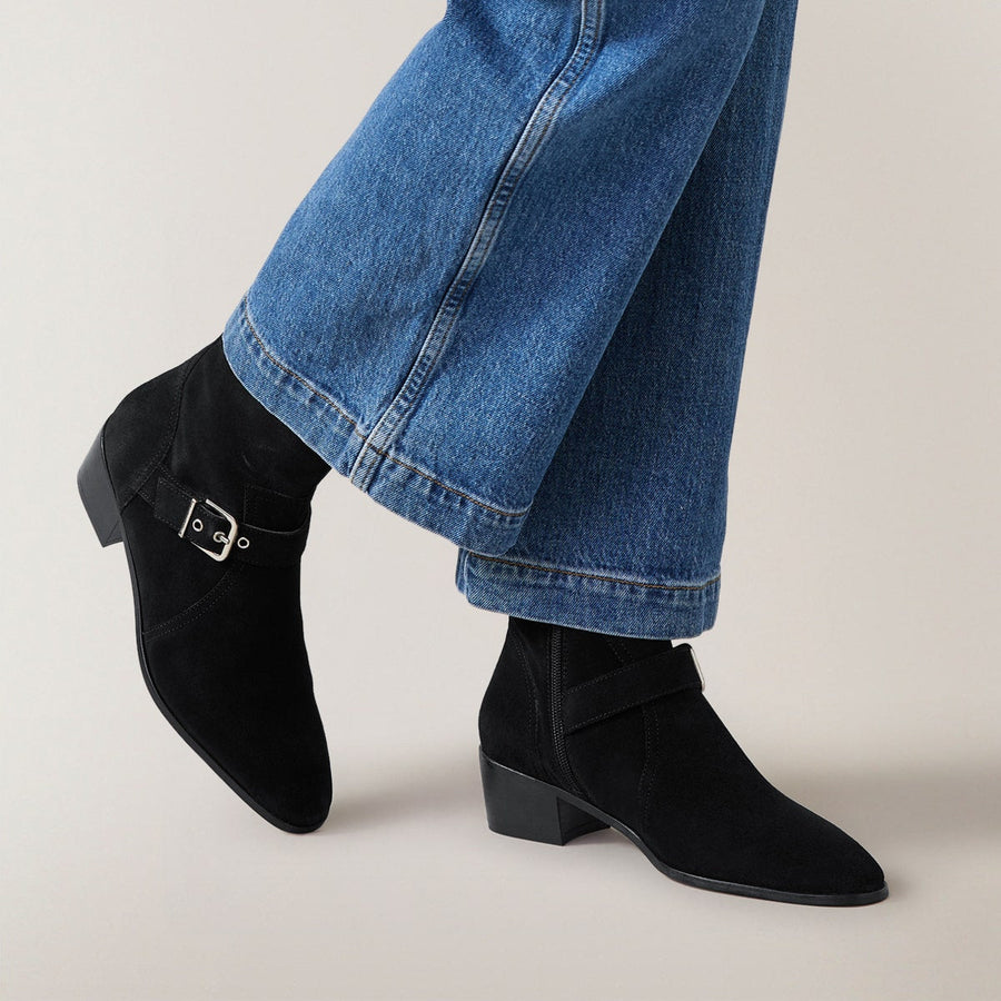 MAYFLOWER LANE BUCKLE SUEDE WESTERN BOOT BLACK