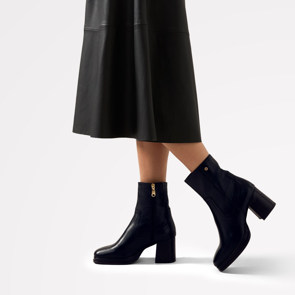 FELSHAM PLACE PLATFORM BOOT BLACK
