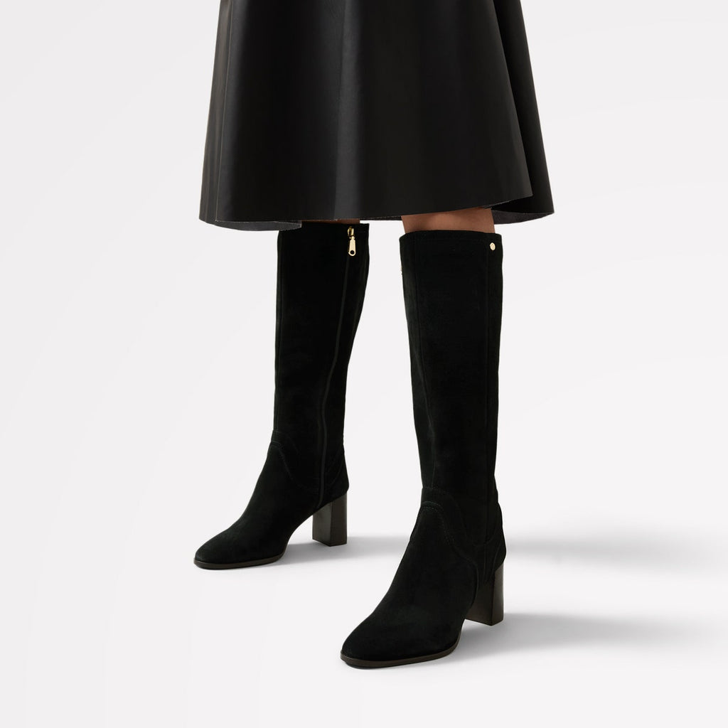 CARRIAGE DRIVE LONG HEELED BOOT BLACK