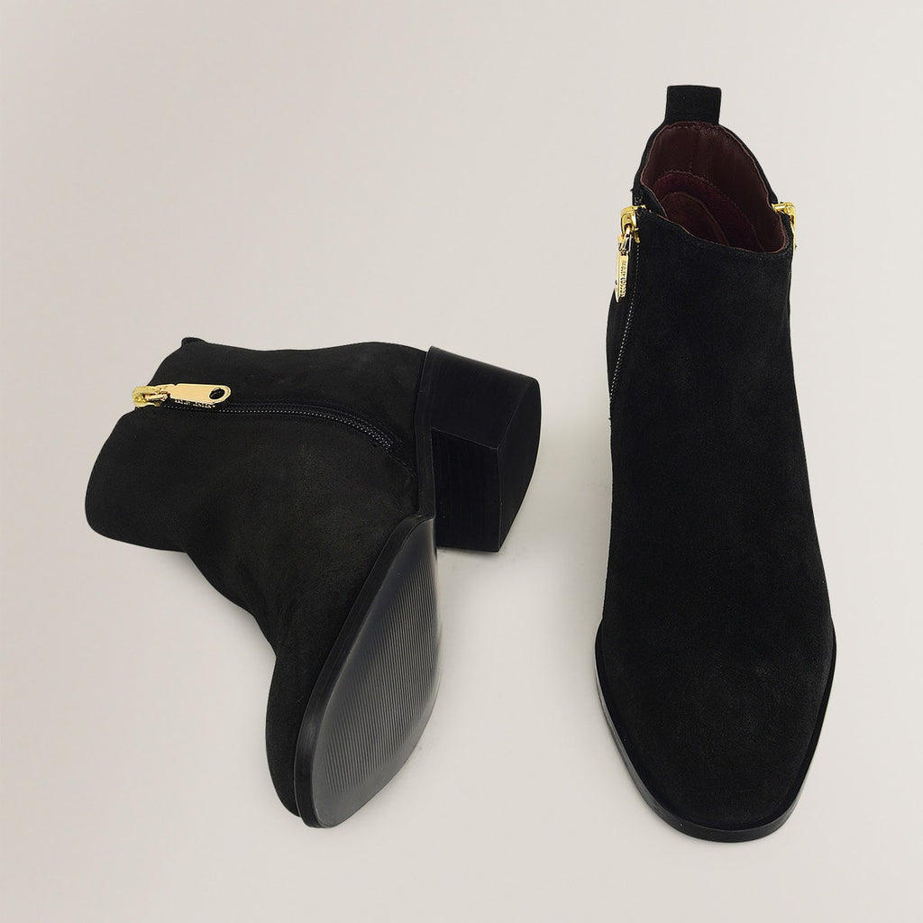 SLOANE GARDENS 2.0 CASUAL OUTSIDE ZIP BOOTIE BLACK