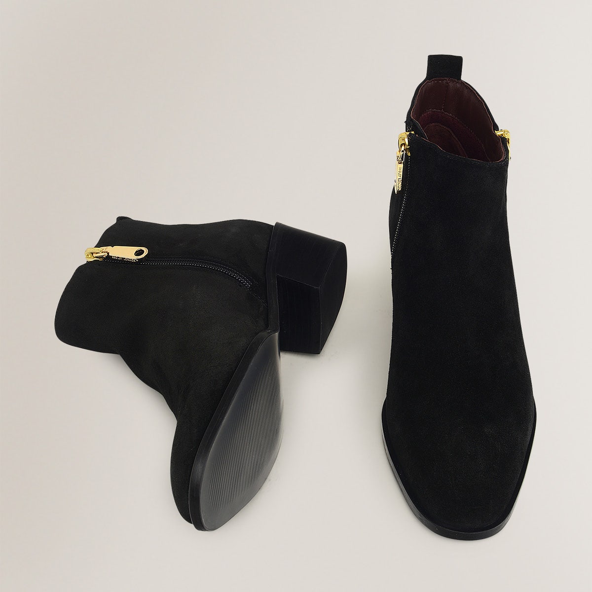 SLOANE GARDENS 2.0 CASUAL OUTSIDE ZIP BOOTIE BLACK