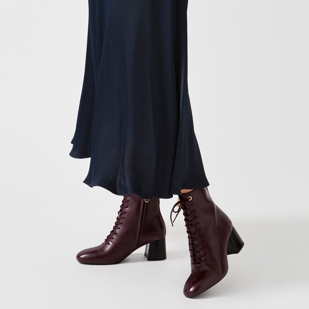 VICTORIA TERRACE LACE BOOT BORDEAUX