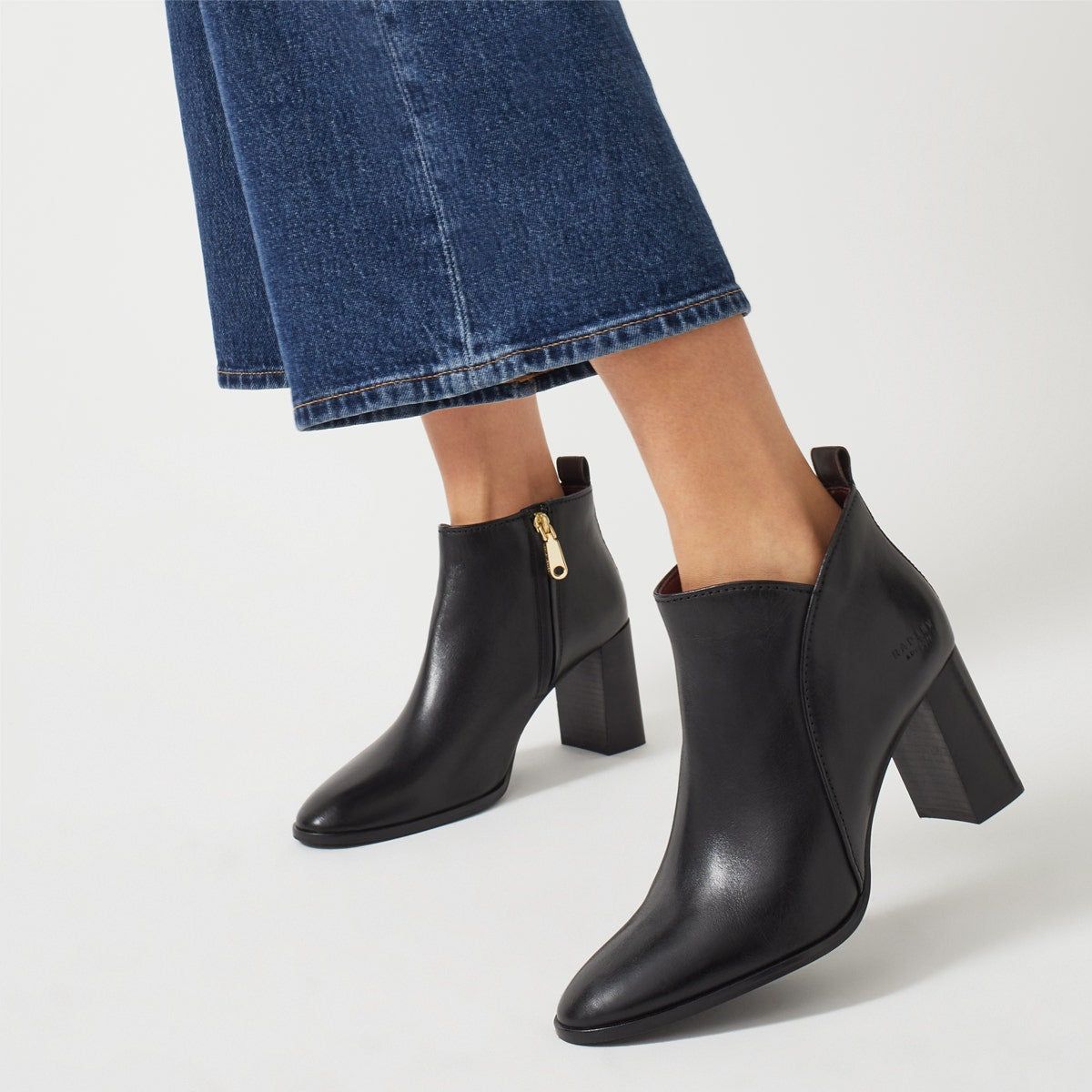 Tulip Street UK 3 / EUR 36 Leather Curve Bootie in Black  -  Q8040001A