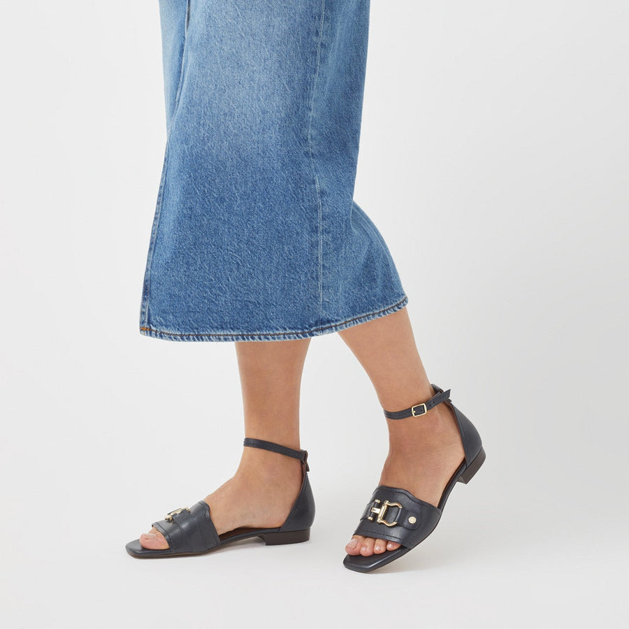 LINDEN CRESCENT STIRRUP STRAP SANDAL INK