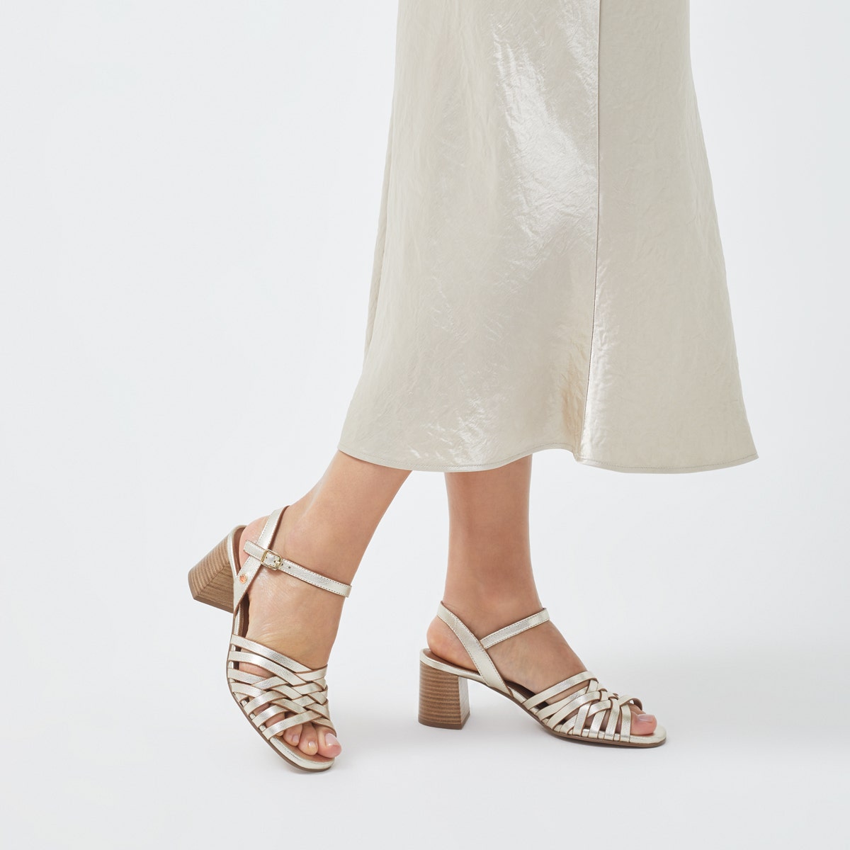 CROSSWAYS ROAD - MET WEAVE BLOCK HEELED SANDAL SOFT GOLD