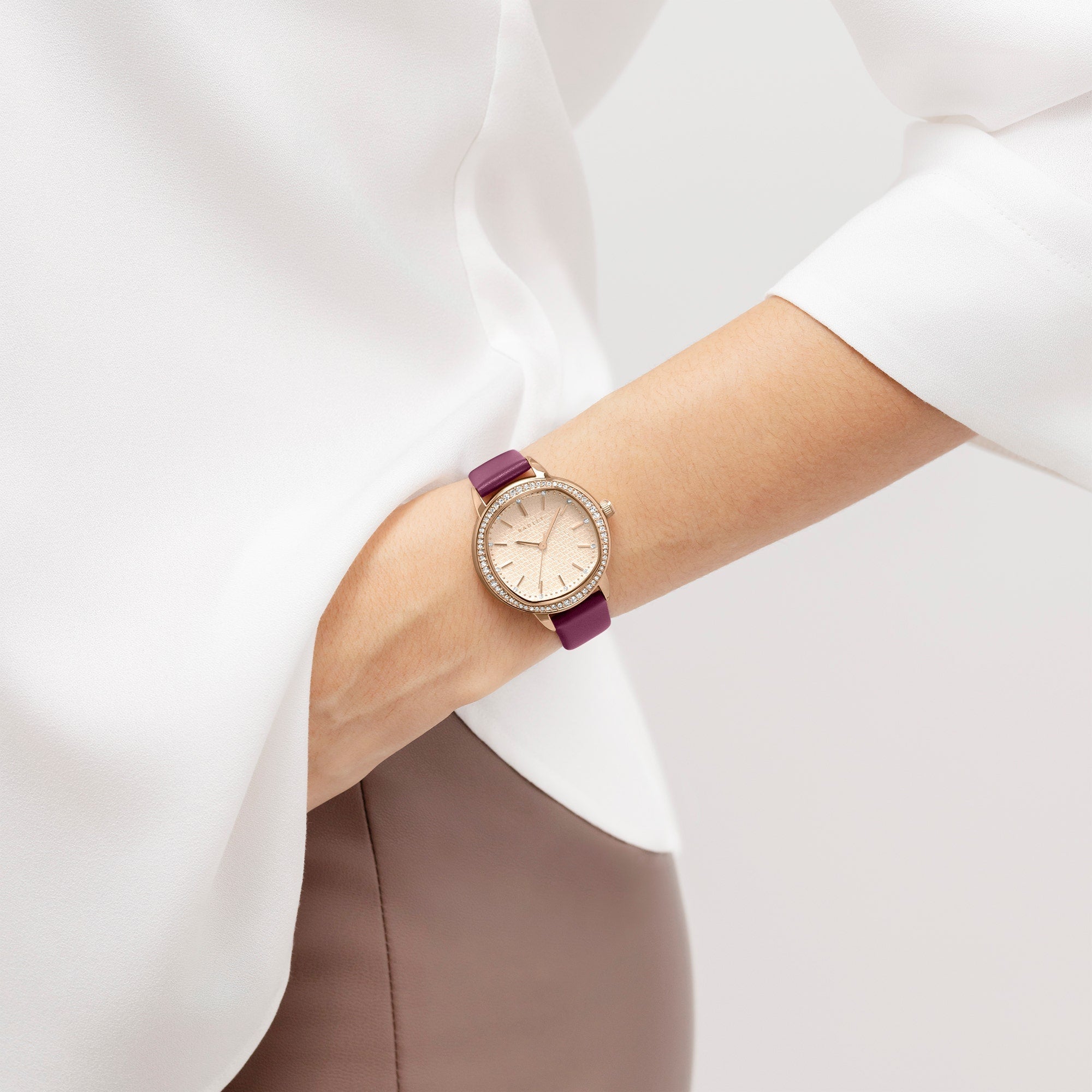 BERRY LANE LEATHER STRAP WATCH BERRY