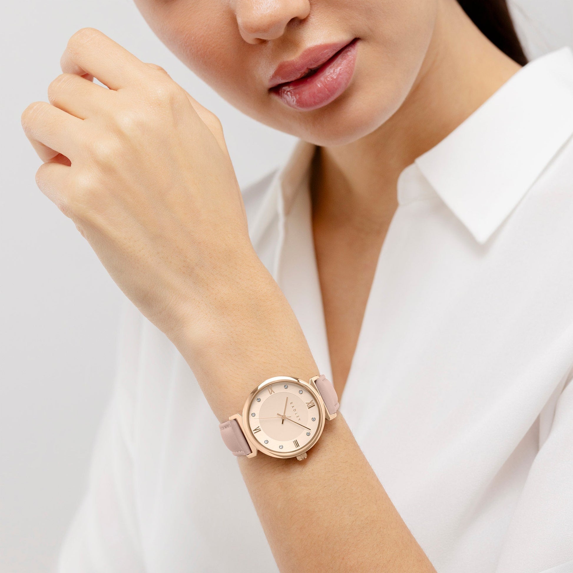 Roman Crescent Leather Strap Watch Pink - RY21856