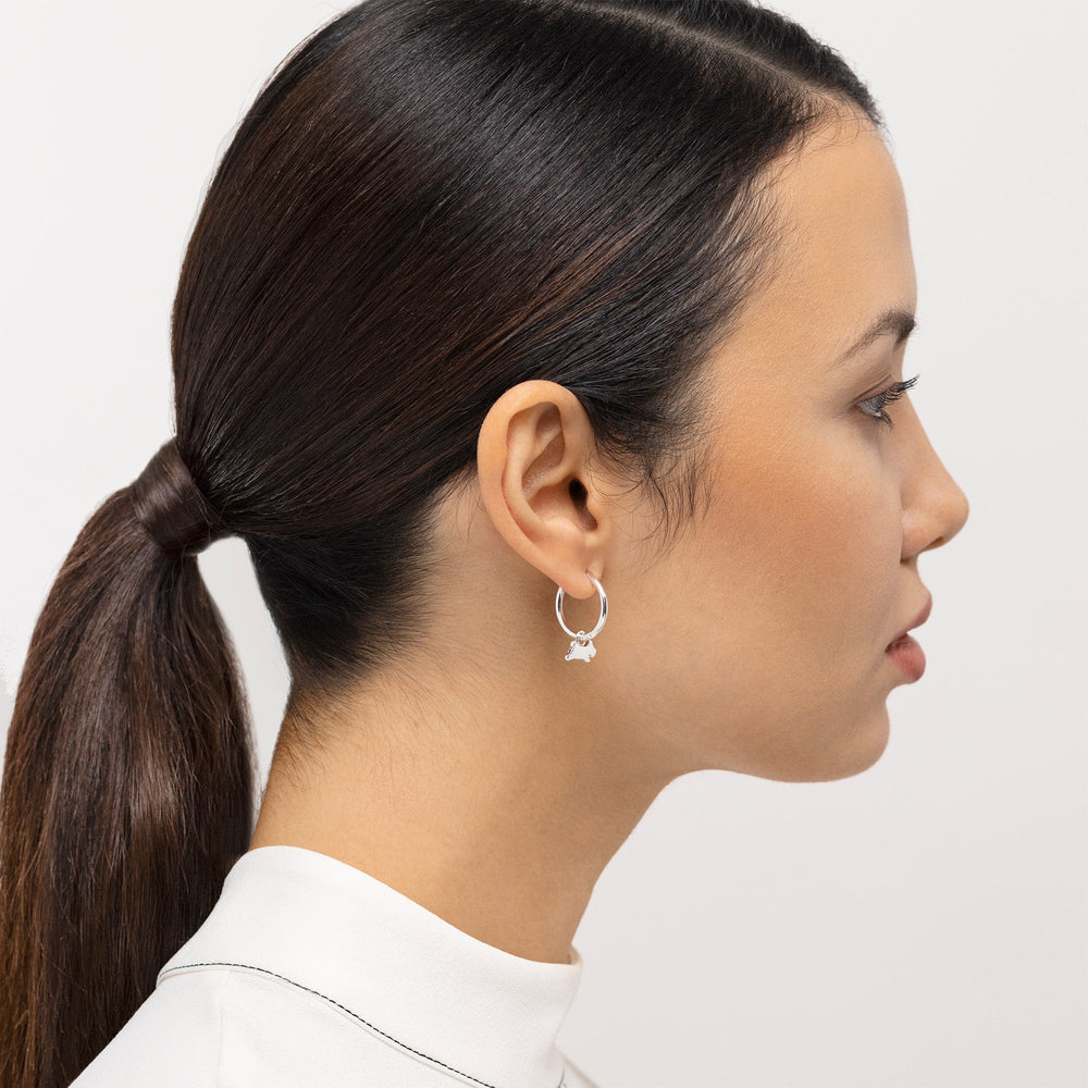 ELIZABETH STREET HUGGIE EARRING & CHARMS SILVER