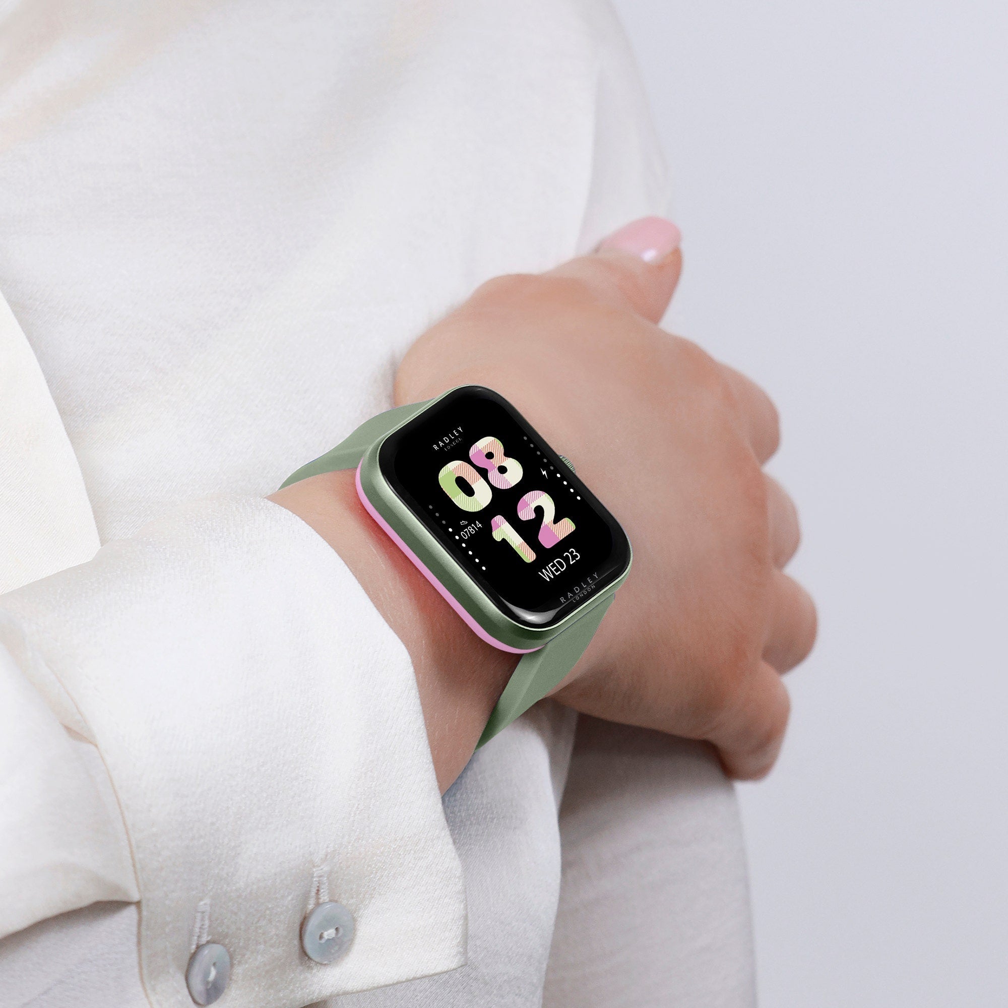 Series 32 with Silicon Strap Green - RYS32-2179