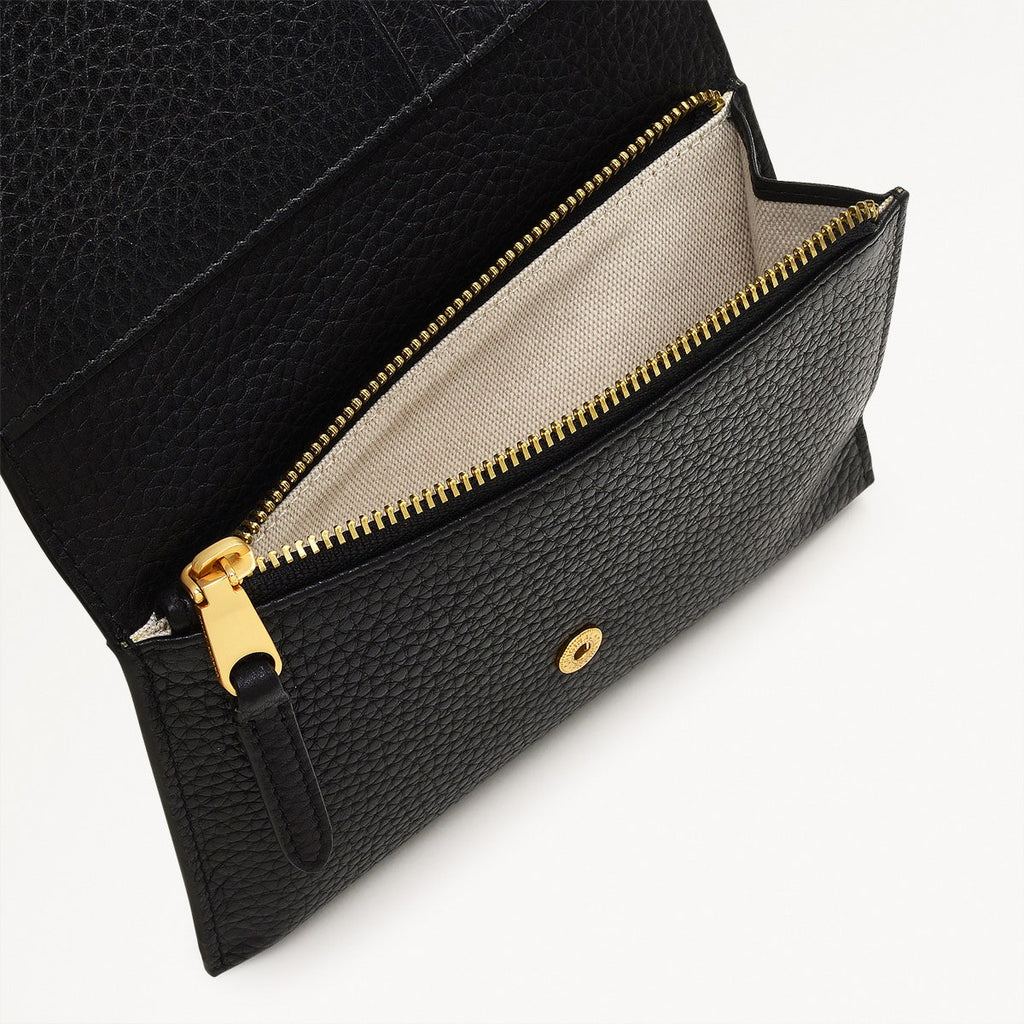 Oak Street Leather Medium Flapover Wallet in Black - S1887001