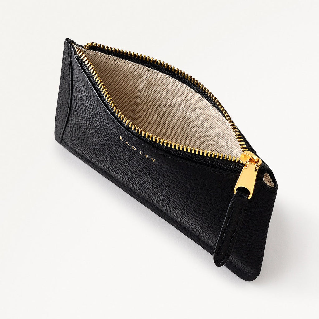 The Chancery Leather Medium Ziptop Coin Purse in Black - S1940001