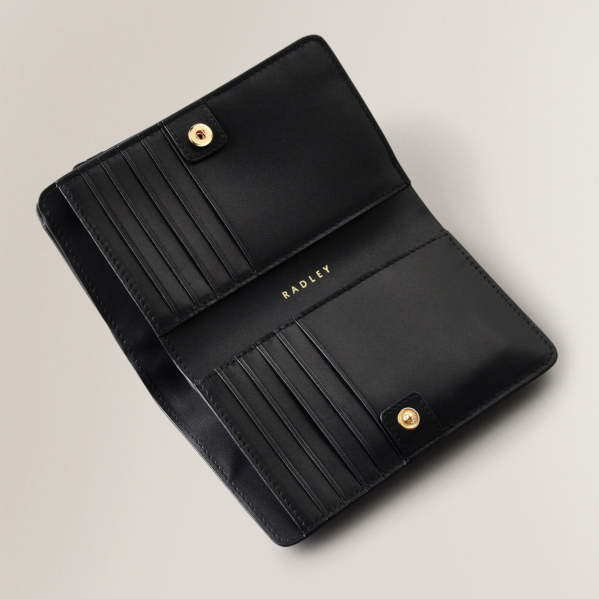 Two Turtle Doves Leather Medium Bifold Wallet in Black - S1972001