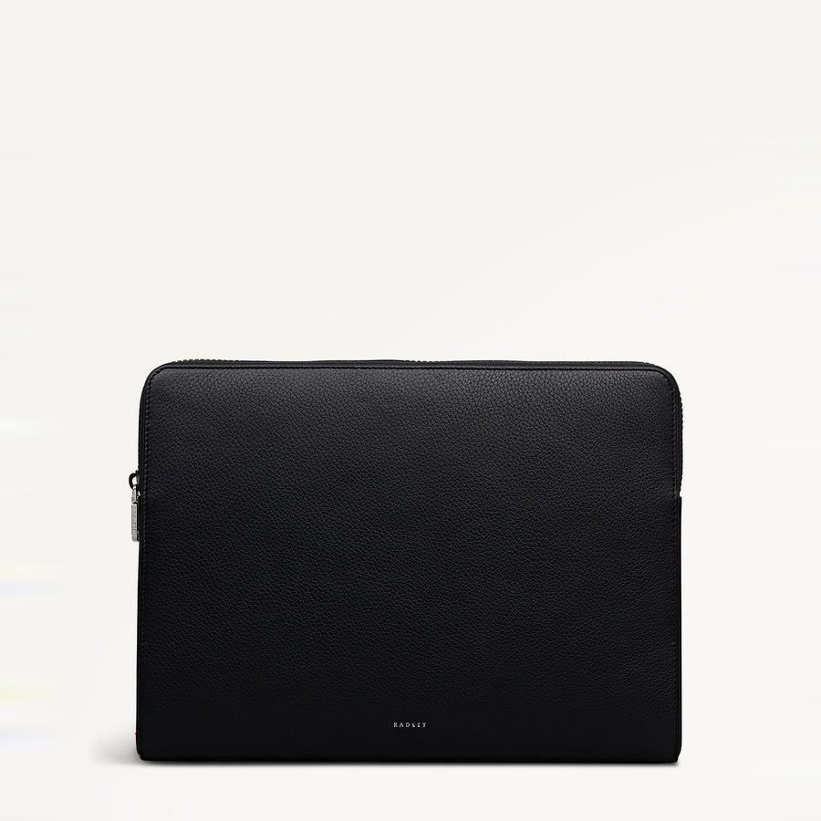 Commute Street Leather Medium Laptop Pouch in Black - S1990001