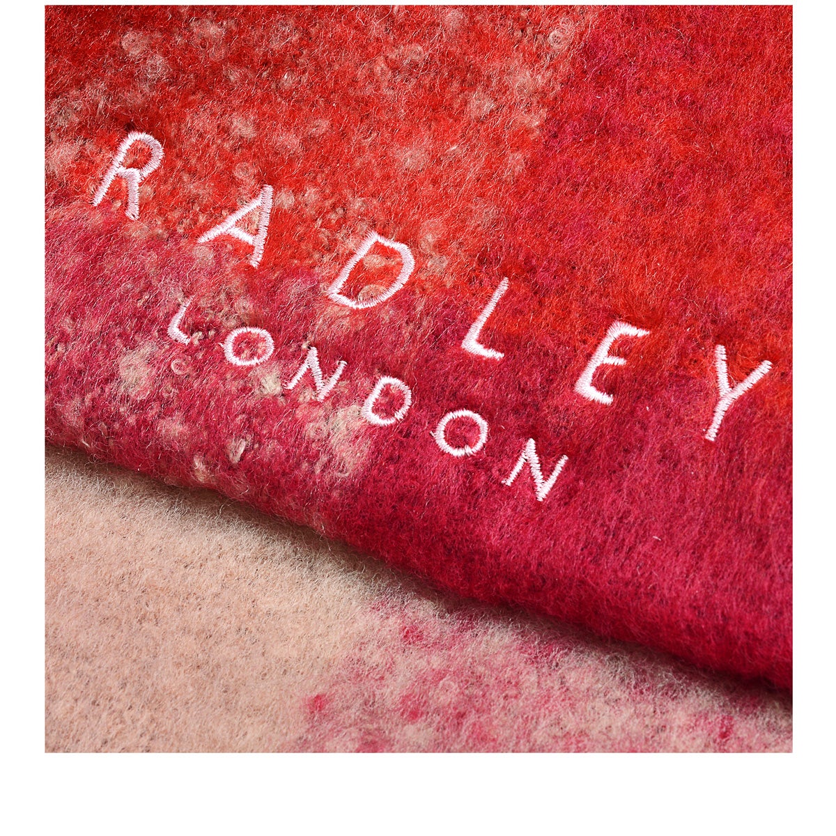 Fluffy Check Fabric Scarf in Crimson - S6884551